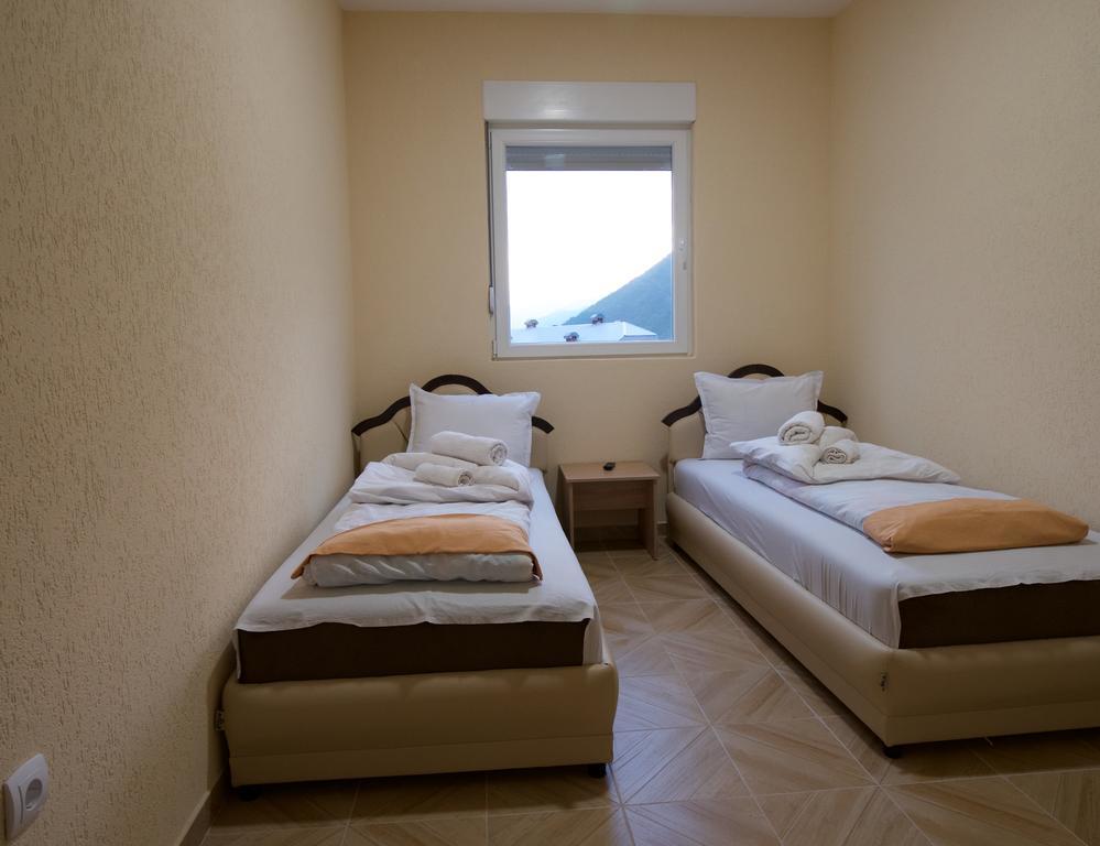 Guesthouse Eko Piva 普卢日内 外观 照片