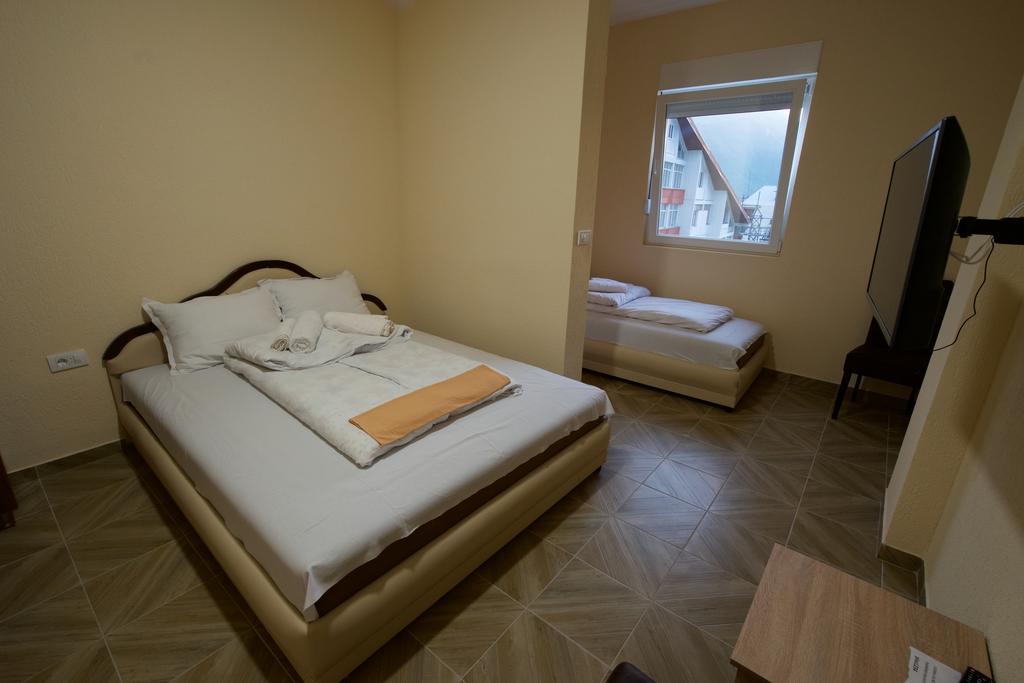 Guesthouse Eko Piva 普卢日内 外观 照片